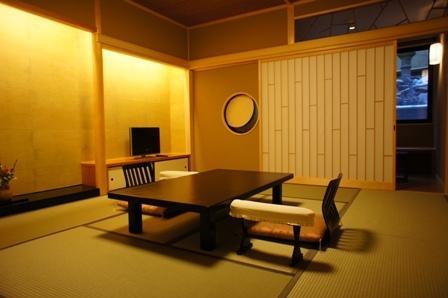 Kyoto Arashiyama Onsen Togetsutei Hotel Exterior photo