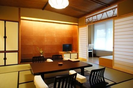 Kyoto Arashiyama Onsen Togetsutei Hotel Exterior photo